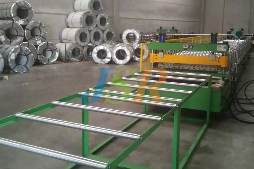 Corrugated Sheet Forming Machine With Guide Pillar