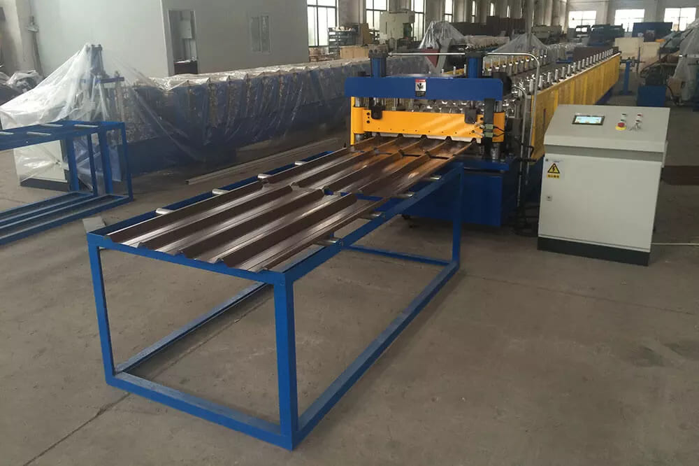 Trimdek Sheet Roll Forming Machine