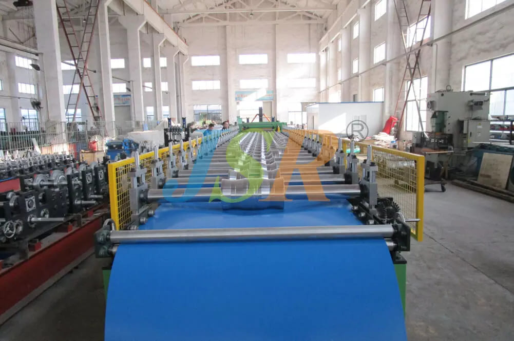 Roofing Sheet Forming Machine With Fly Cut