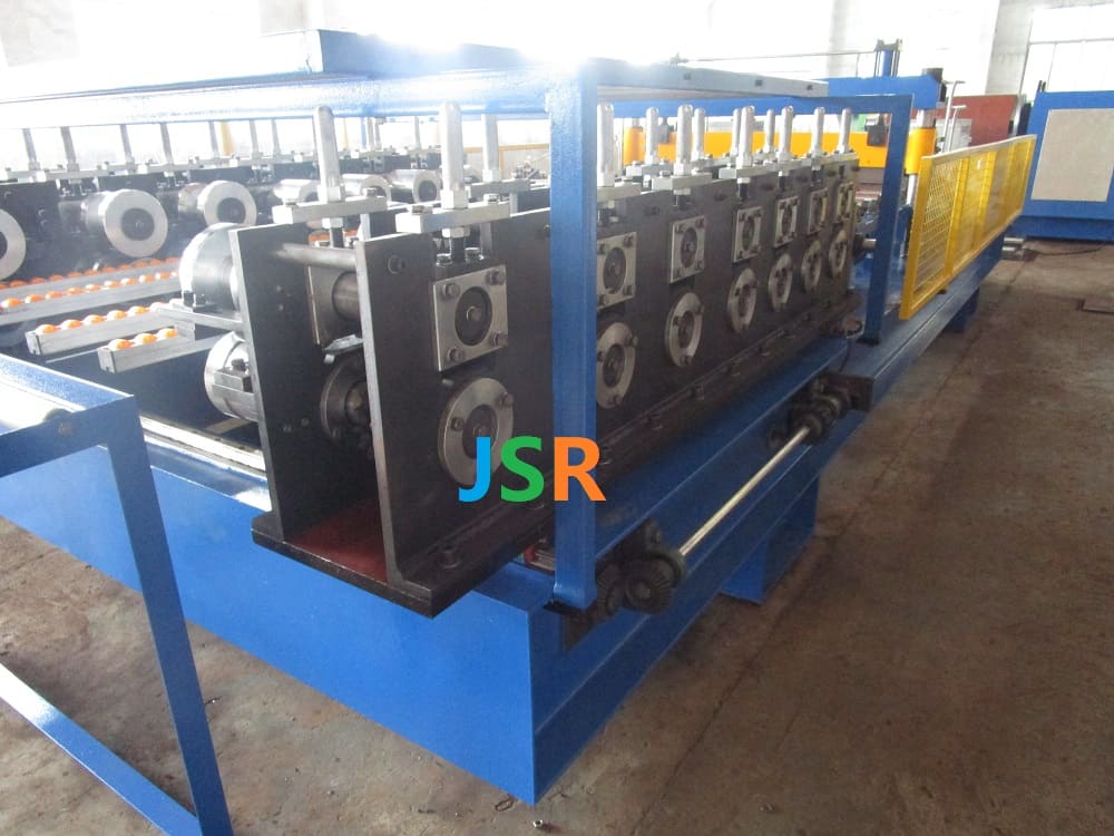 LINEAR FORMING MACHINE