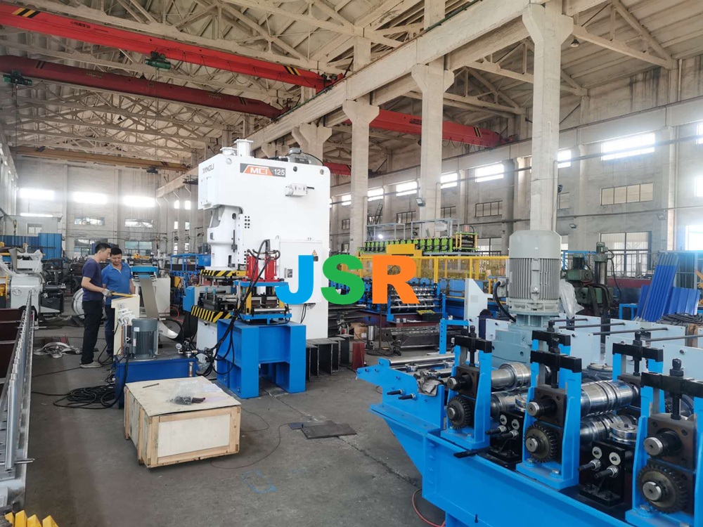 Pallet Rack Upright Frames MACHINE