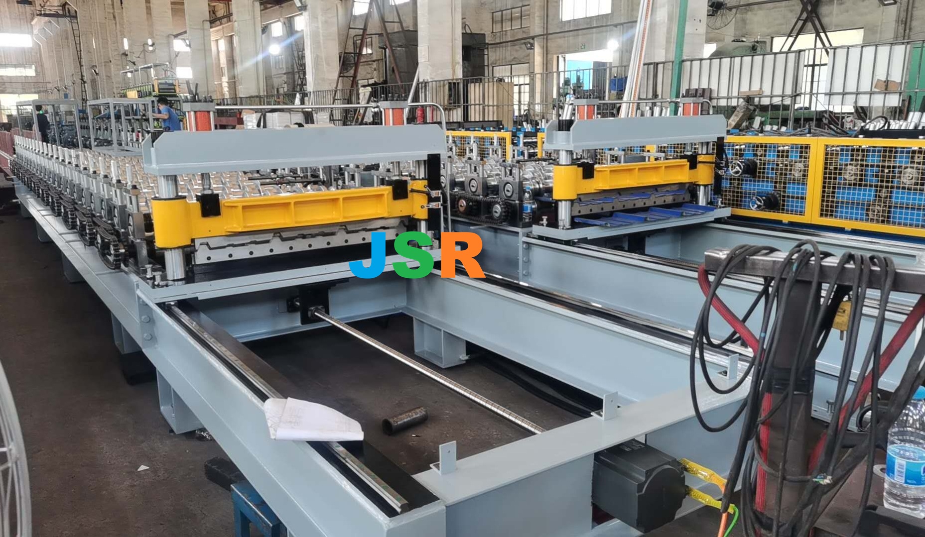 R panel metal roof machine