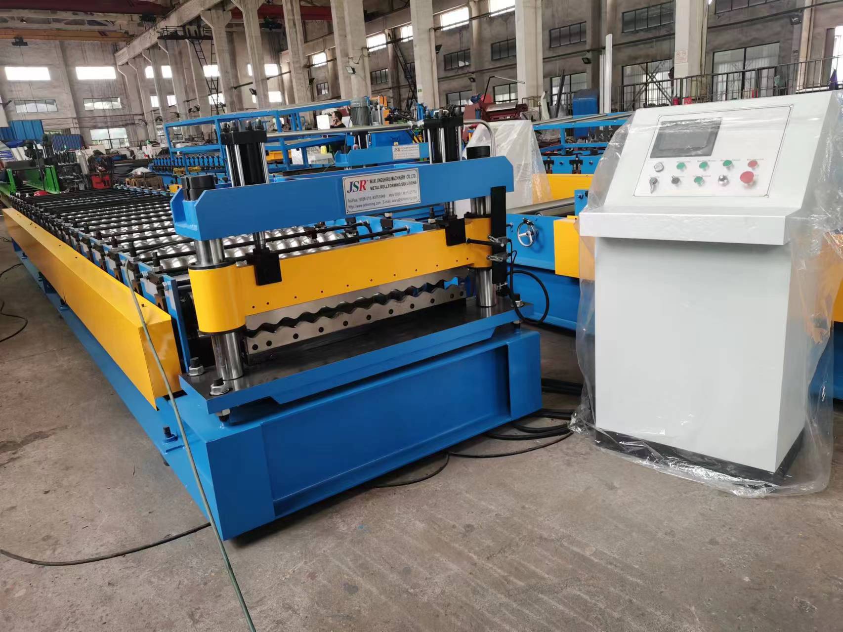 corrugated profile roofing sheet machine