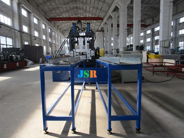 C Purlin forming machine