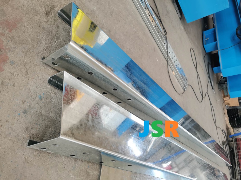 eave strut