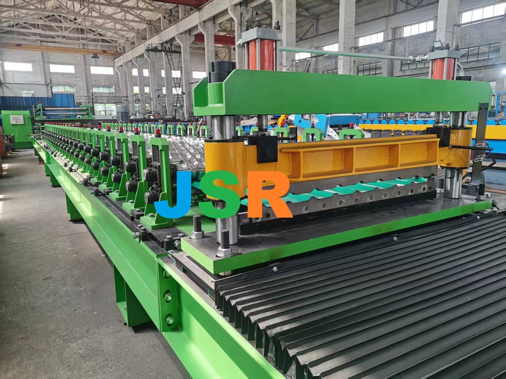 full automatically roofing machine