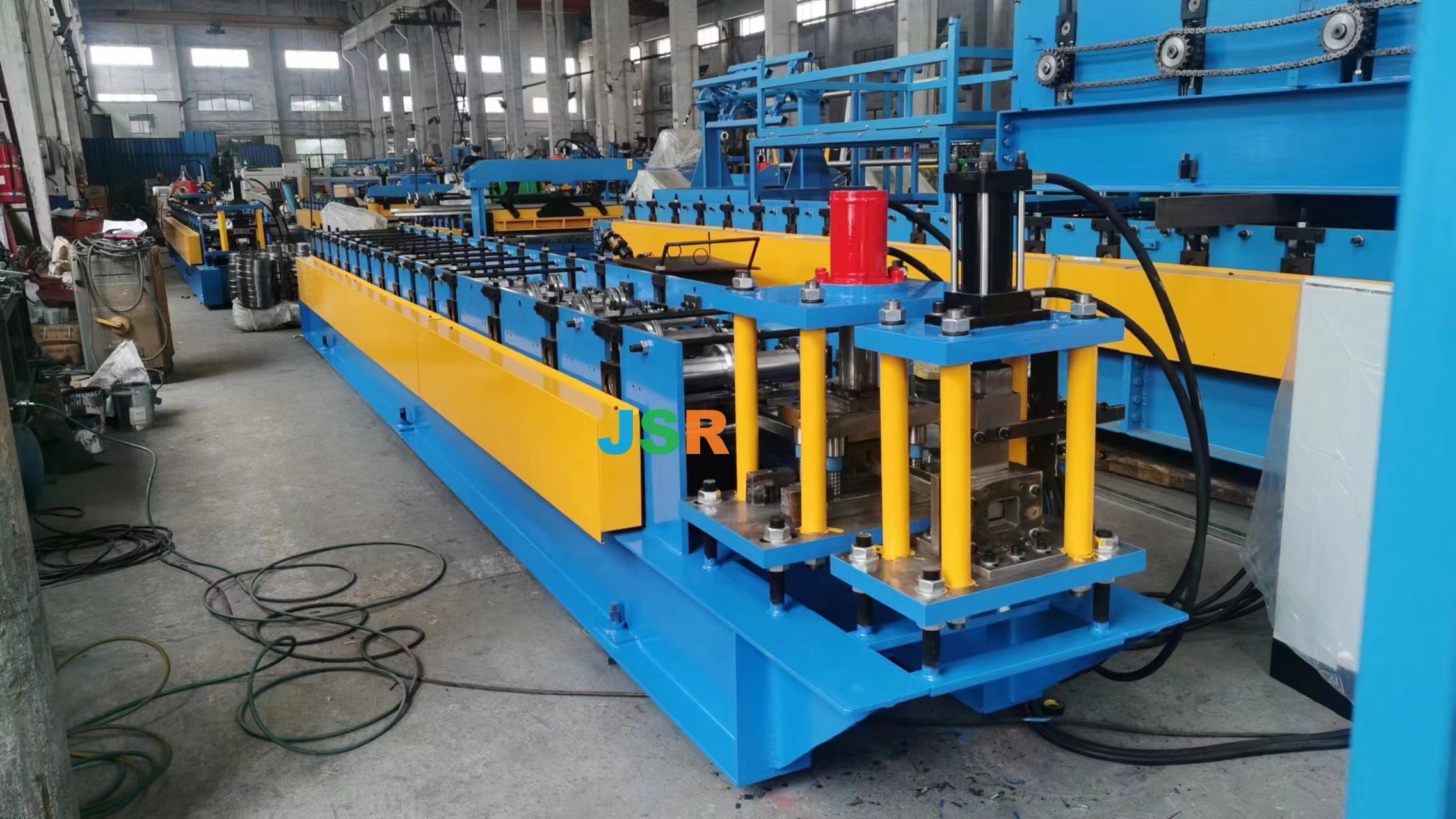 machine for automatic production of Track