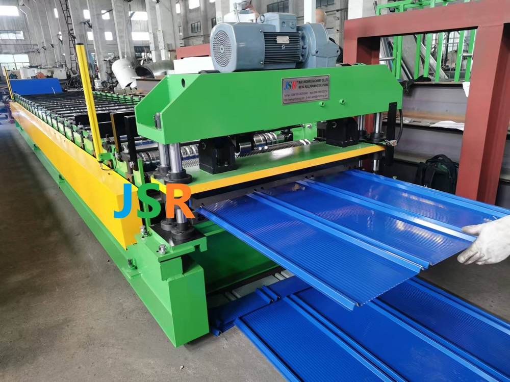 machine for roofing and wall sheet