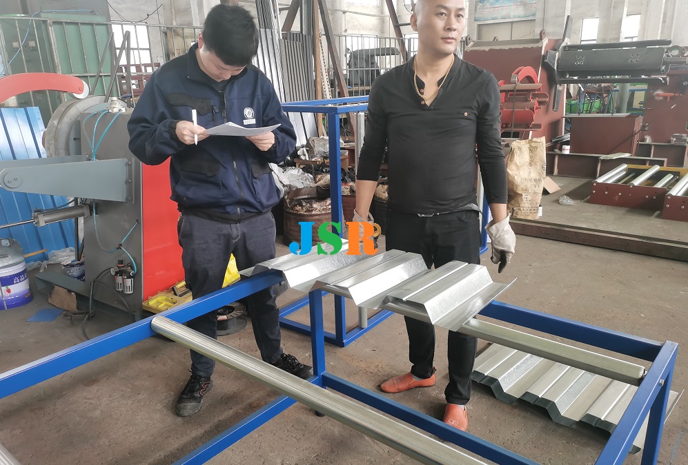 steel decking machine.jpg