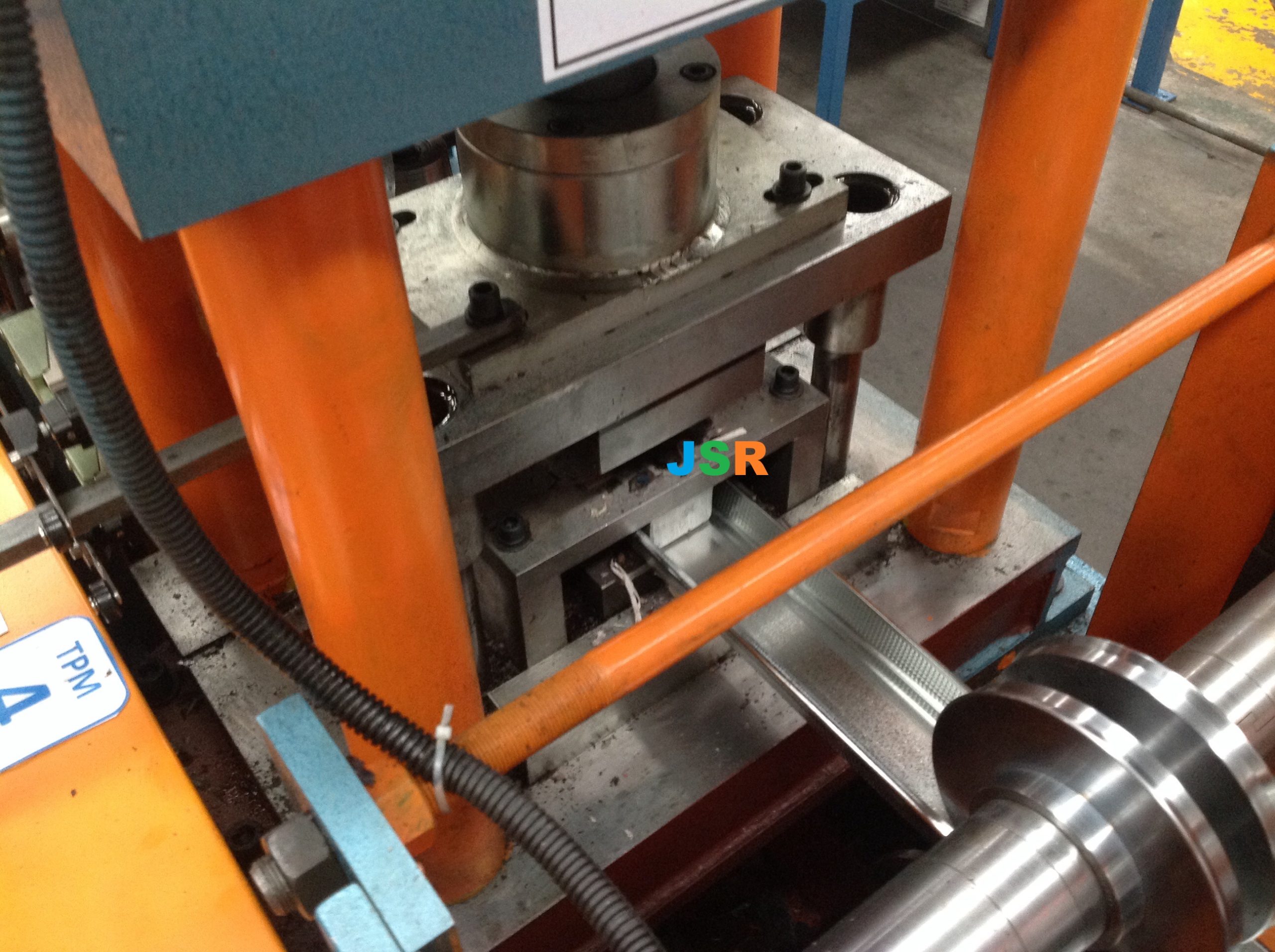 stud metalico2