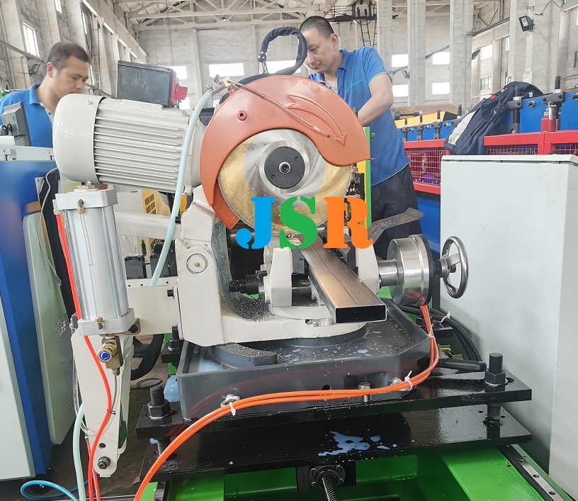 tube machine